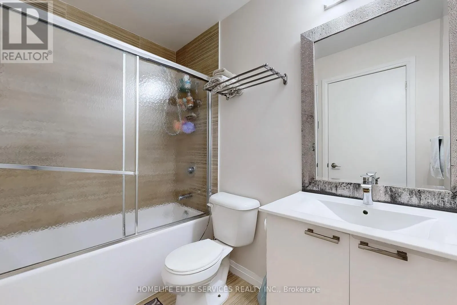 210 - 2152 LAWRENCE AVENUE E