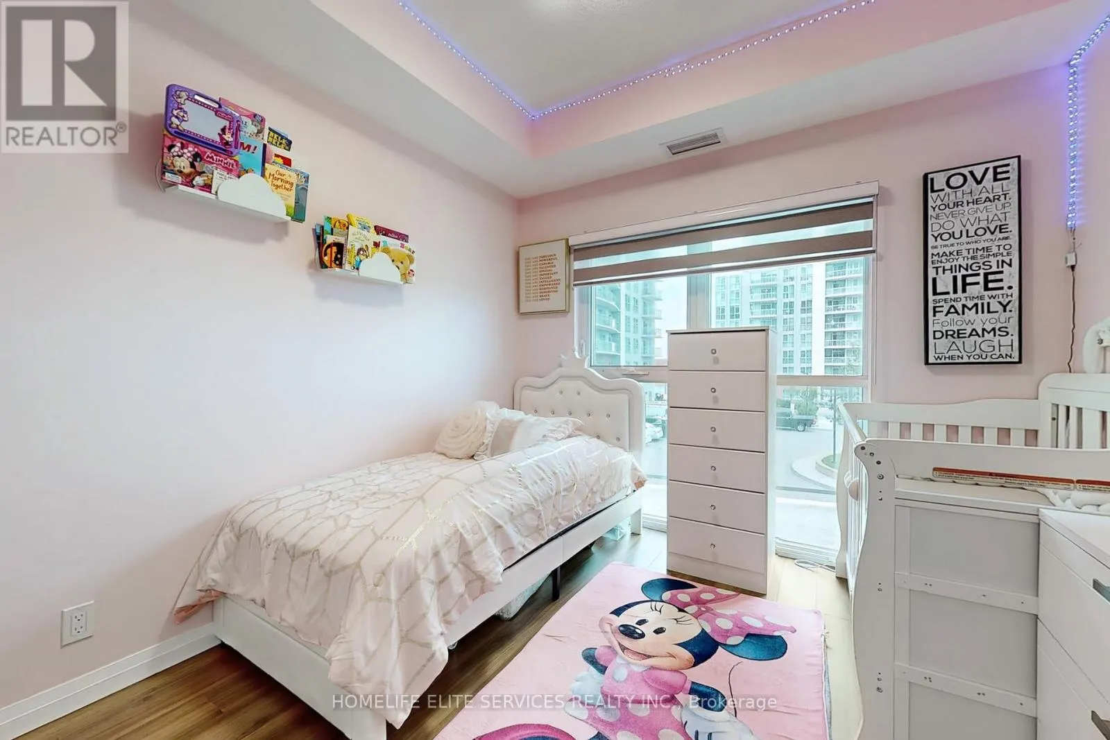 210 - 2152 LAWRENCE AVENUE E