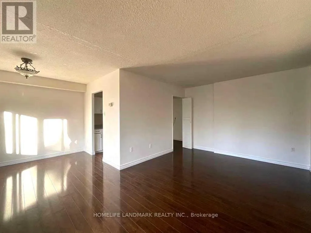 308 - 10 STONEHILL COURT