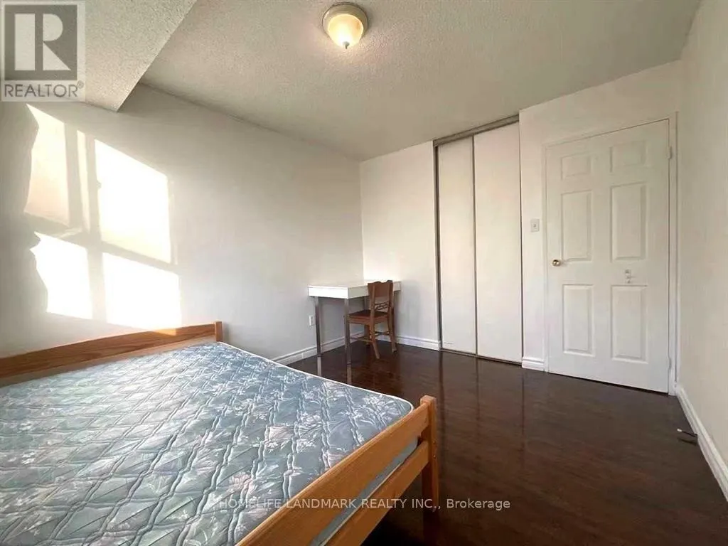 308 - 10 STONEHILL COURT