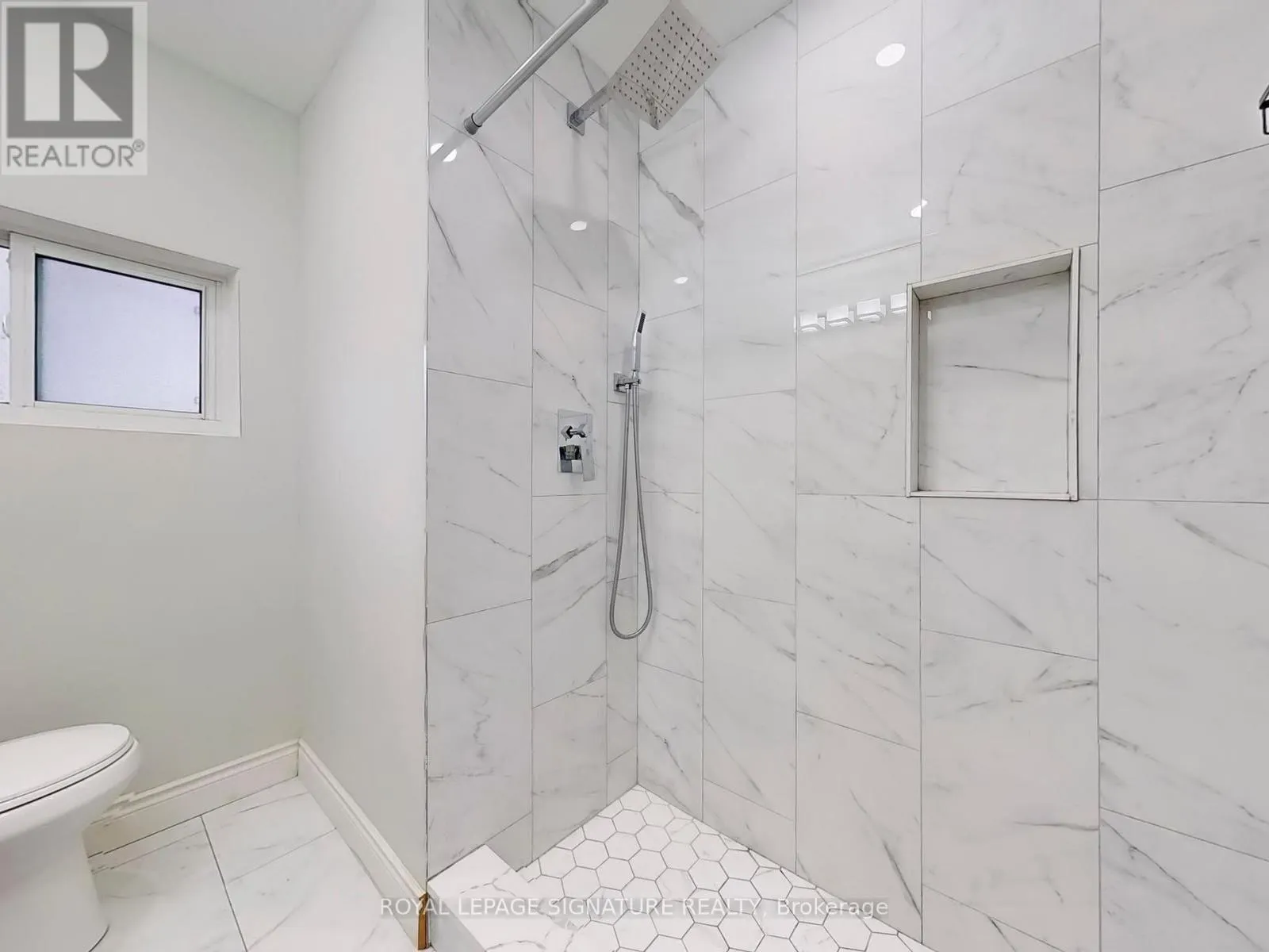 MAIN - 10 VESPER COURT