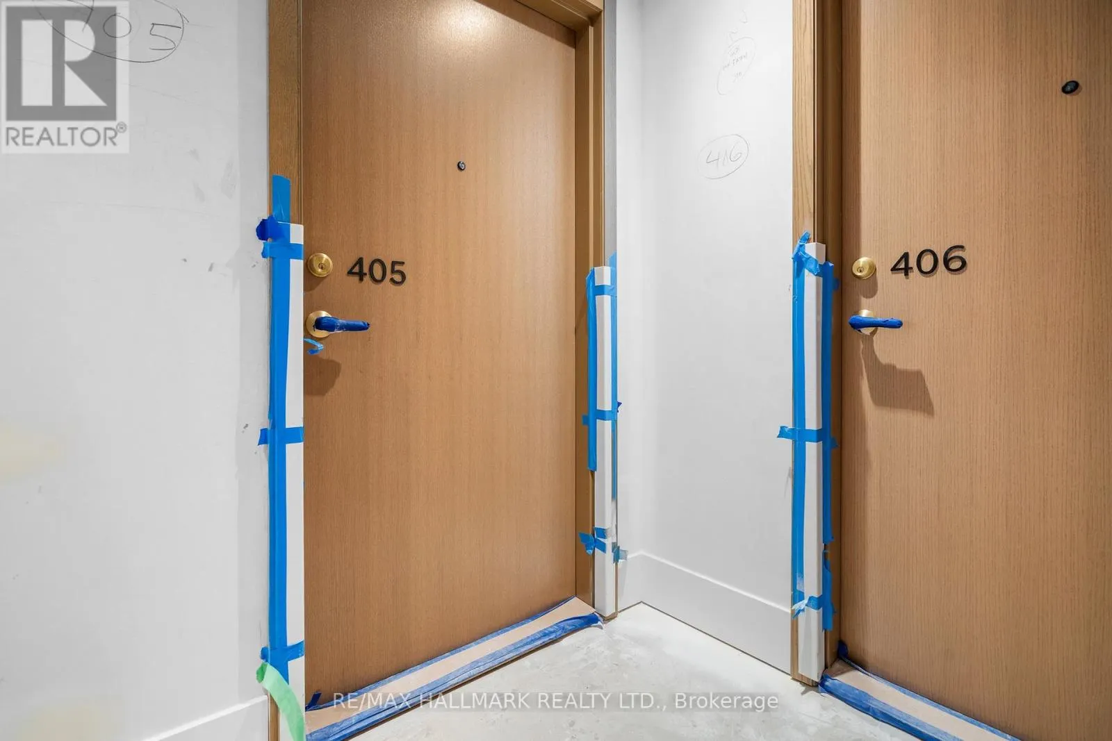 405 - 1285 QUEEN STREET E