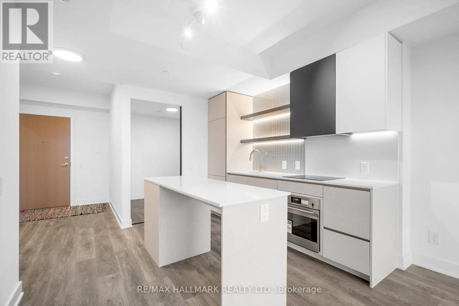 405 - 1285 QUEEN STREET E