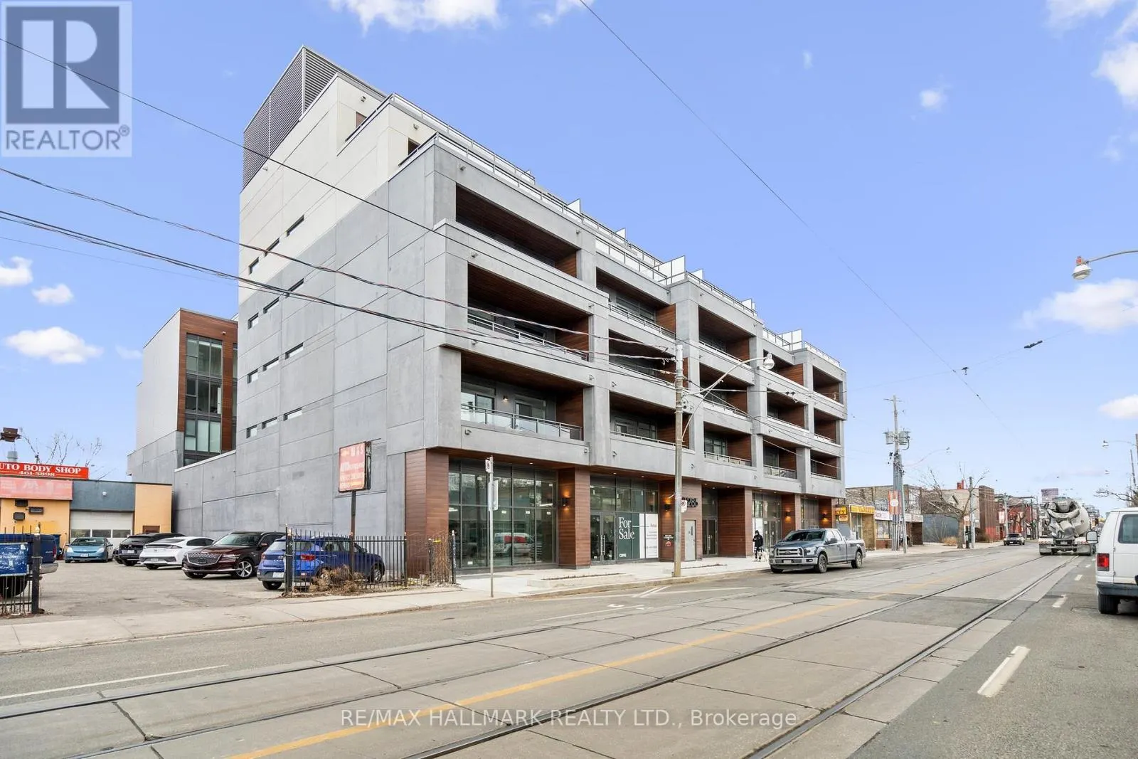 405 - 1285 QUEEN STREET E