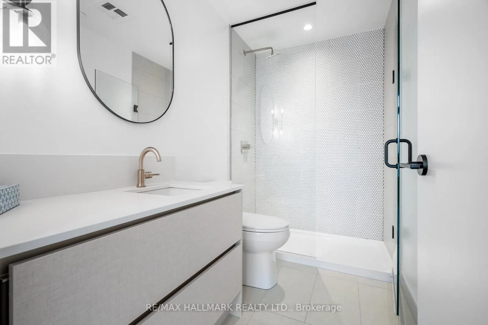 405 - 1285 QUEEN STREET E