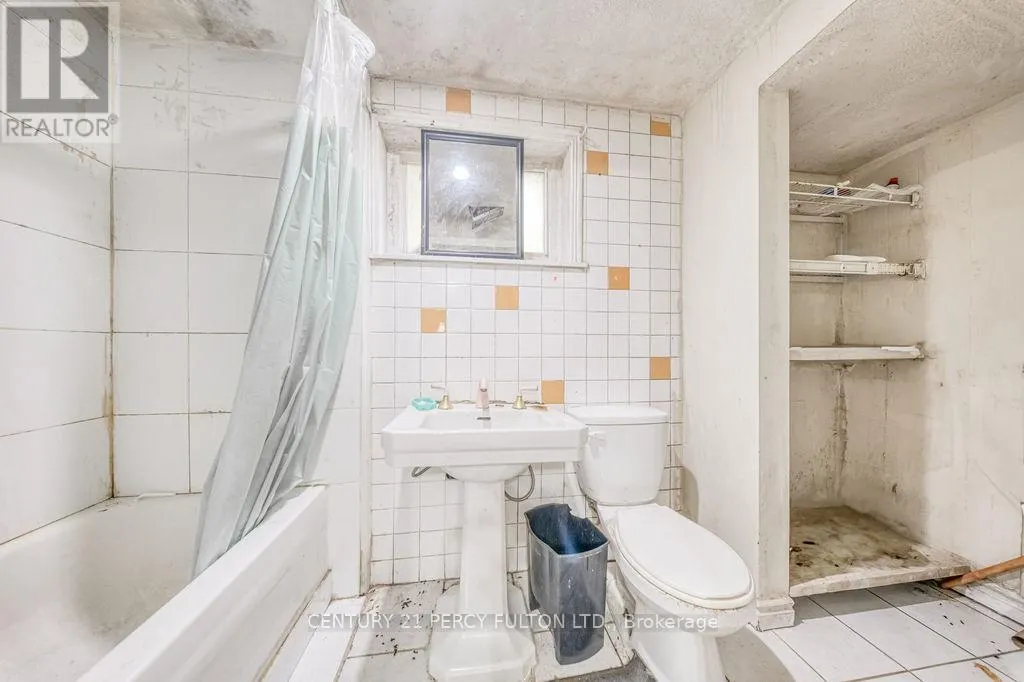 63 HISCOCK BOULEVARD