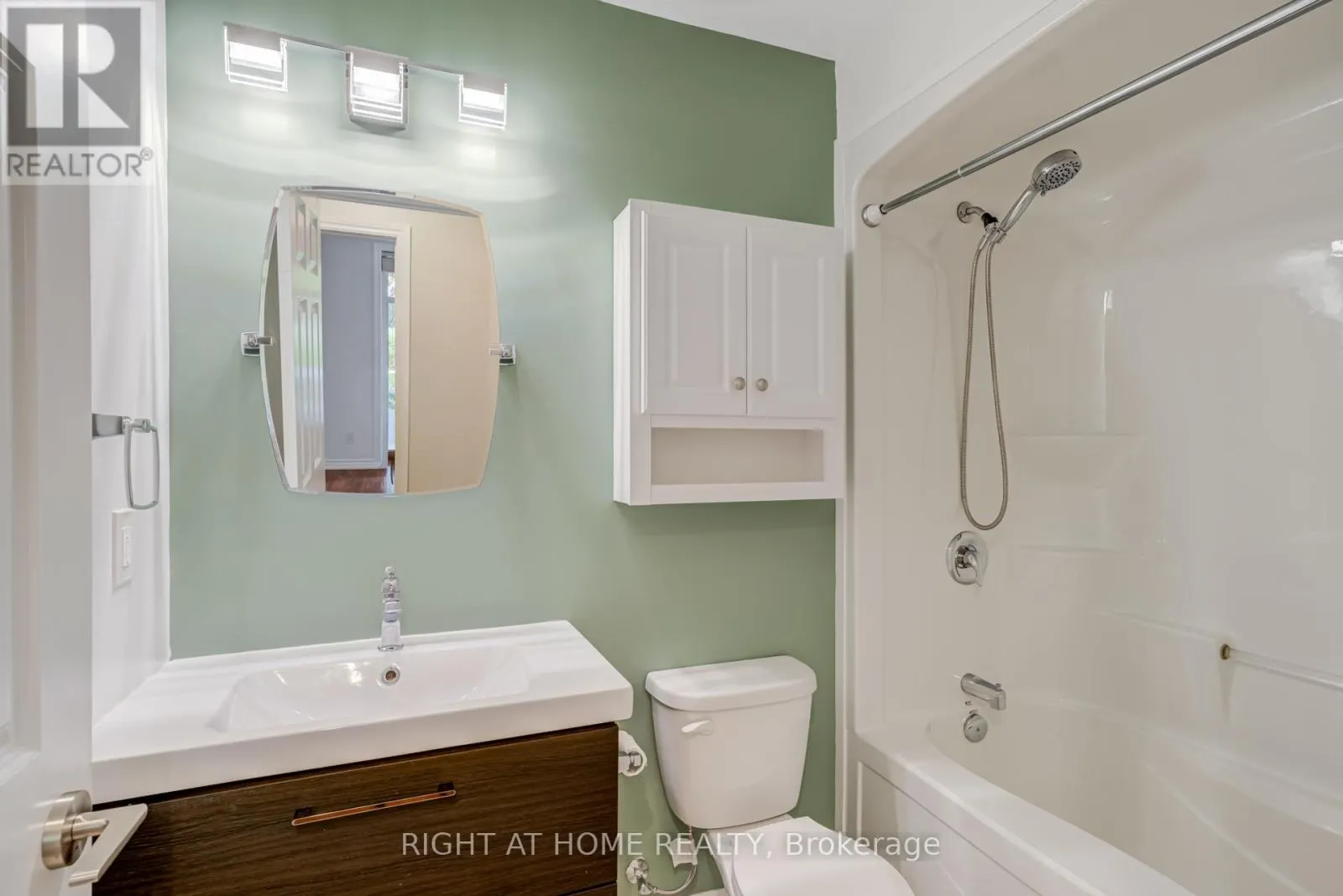 107 - 680 GORDON STREET