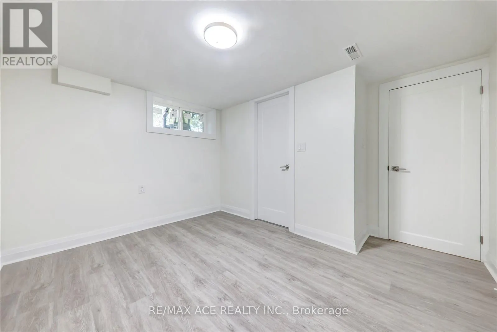 19 BLAKEMANOR BOULEVARD