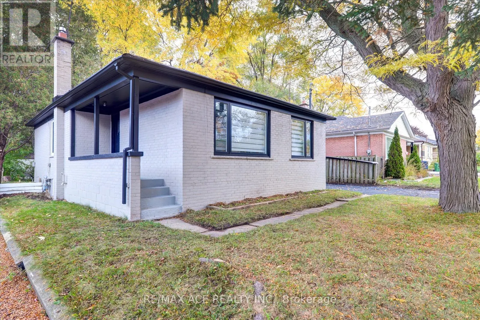 19 BLAKEMANOR BOULEVARD