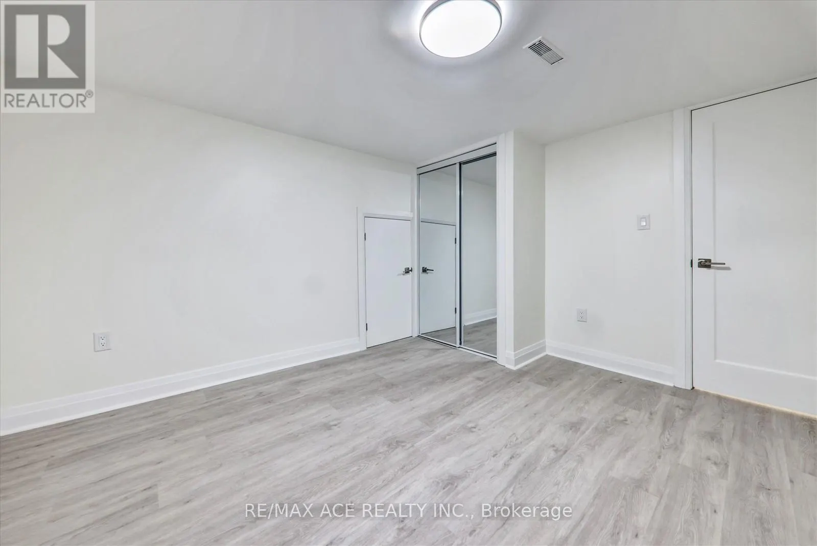 19 BLAKEMANOR BOULEVARD