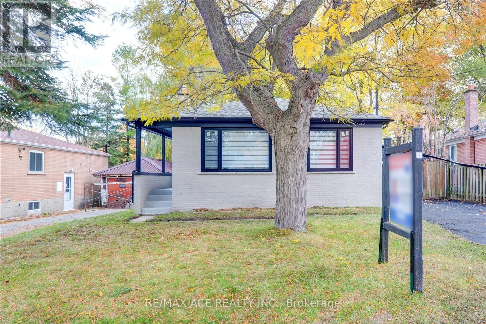 19 BLAKEMANOR BOULEVARD