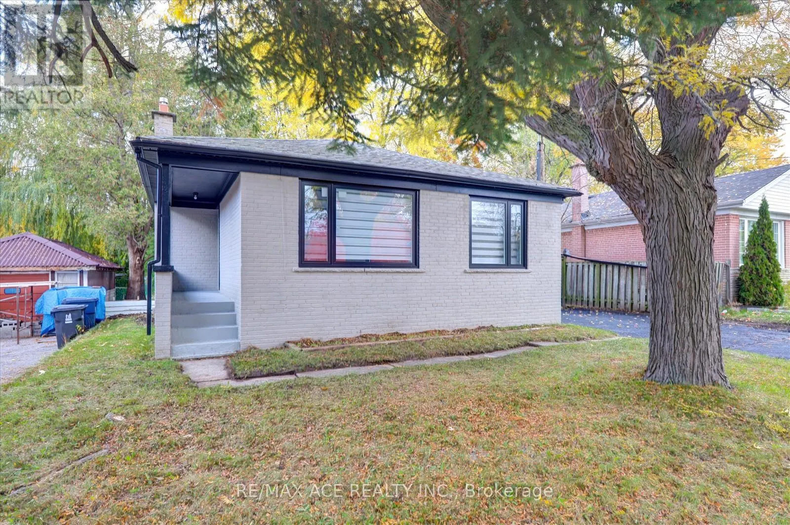 19 BLAKEMANOR BOULEVARD