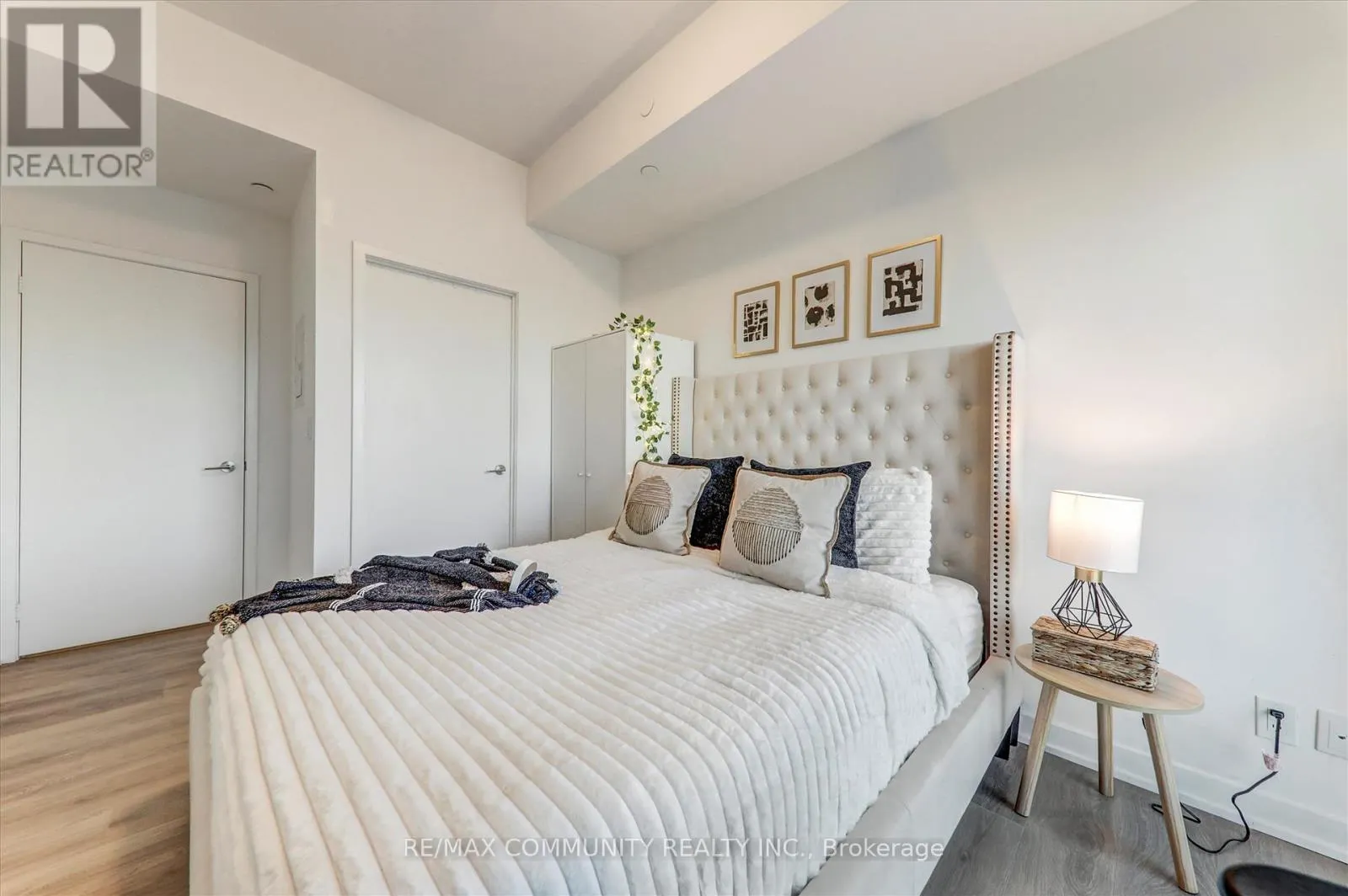 1922 - 2031 KENNEDY ROAD