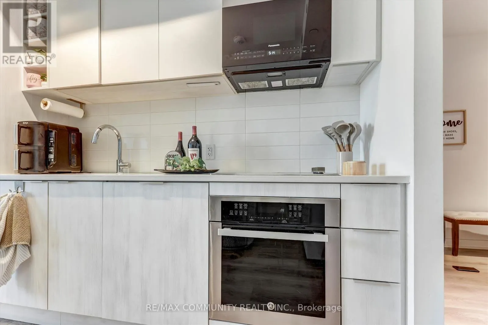 1922 - 2031 KENNEDY ROAD