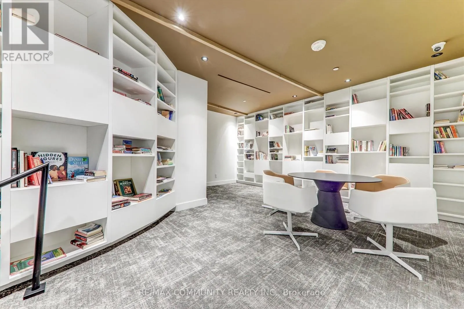 1922 - 2031 KENNEDY ROAD