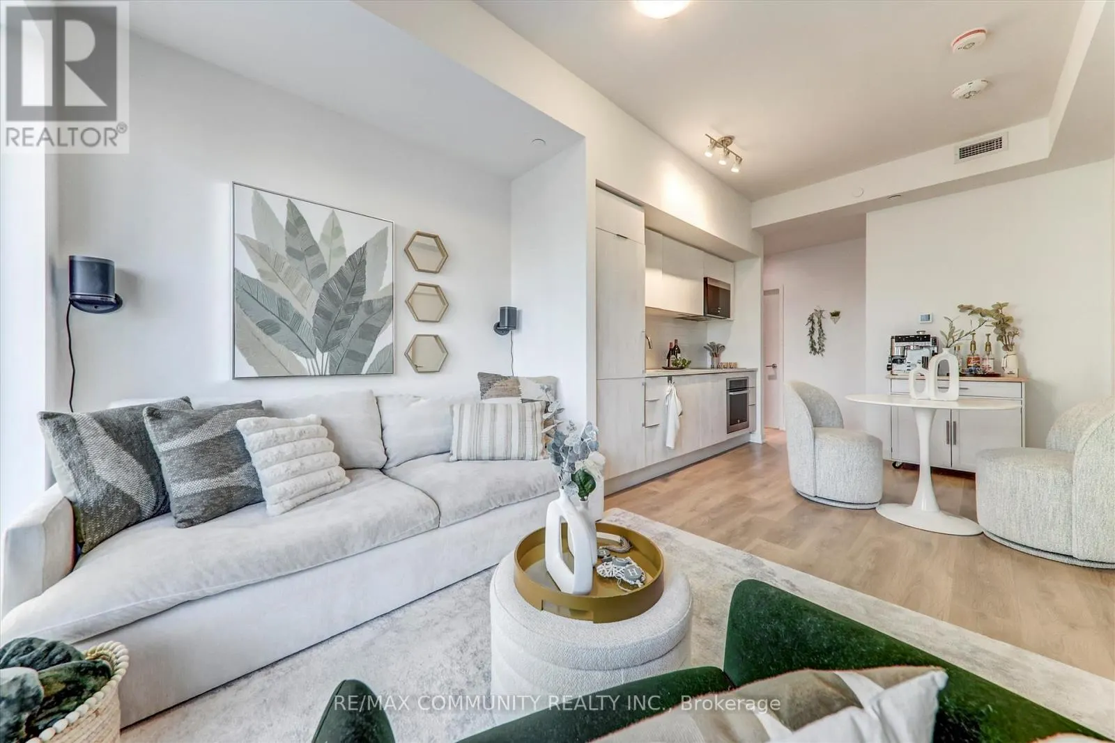 1922 - 2031 KENNEDY ROAD