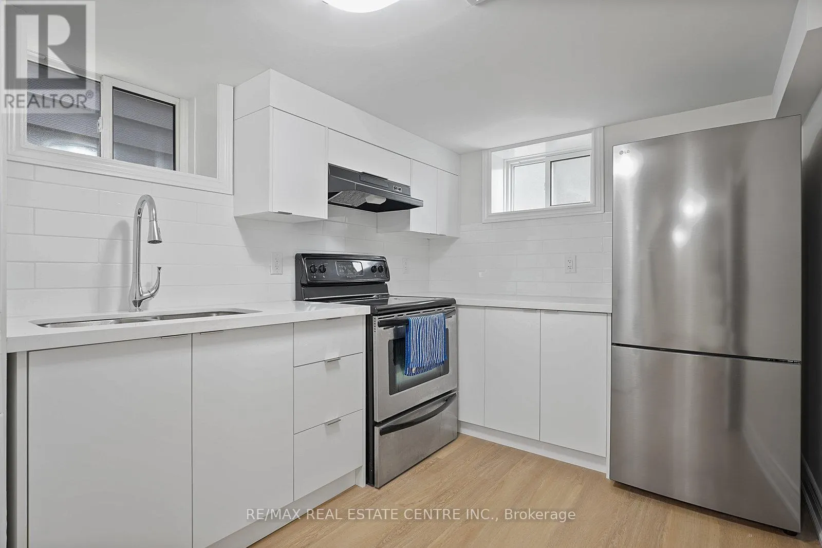 LOWER - 482 RHODES AVENUE