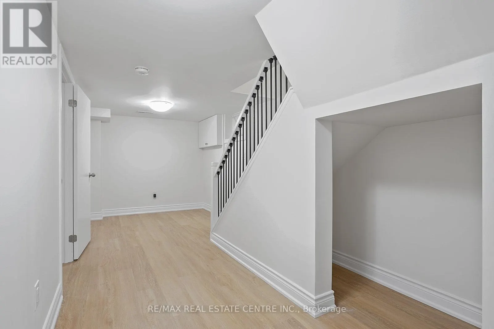 LOWER - 482 RHODES AVENUE