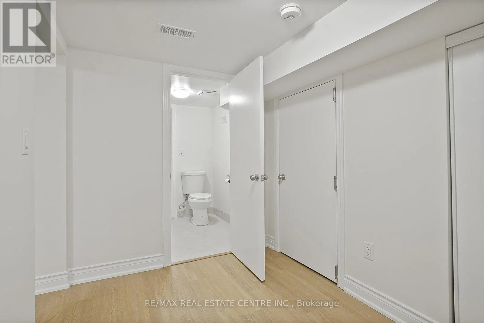 LOWER - 482 RHODES AVENUE