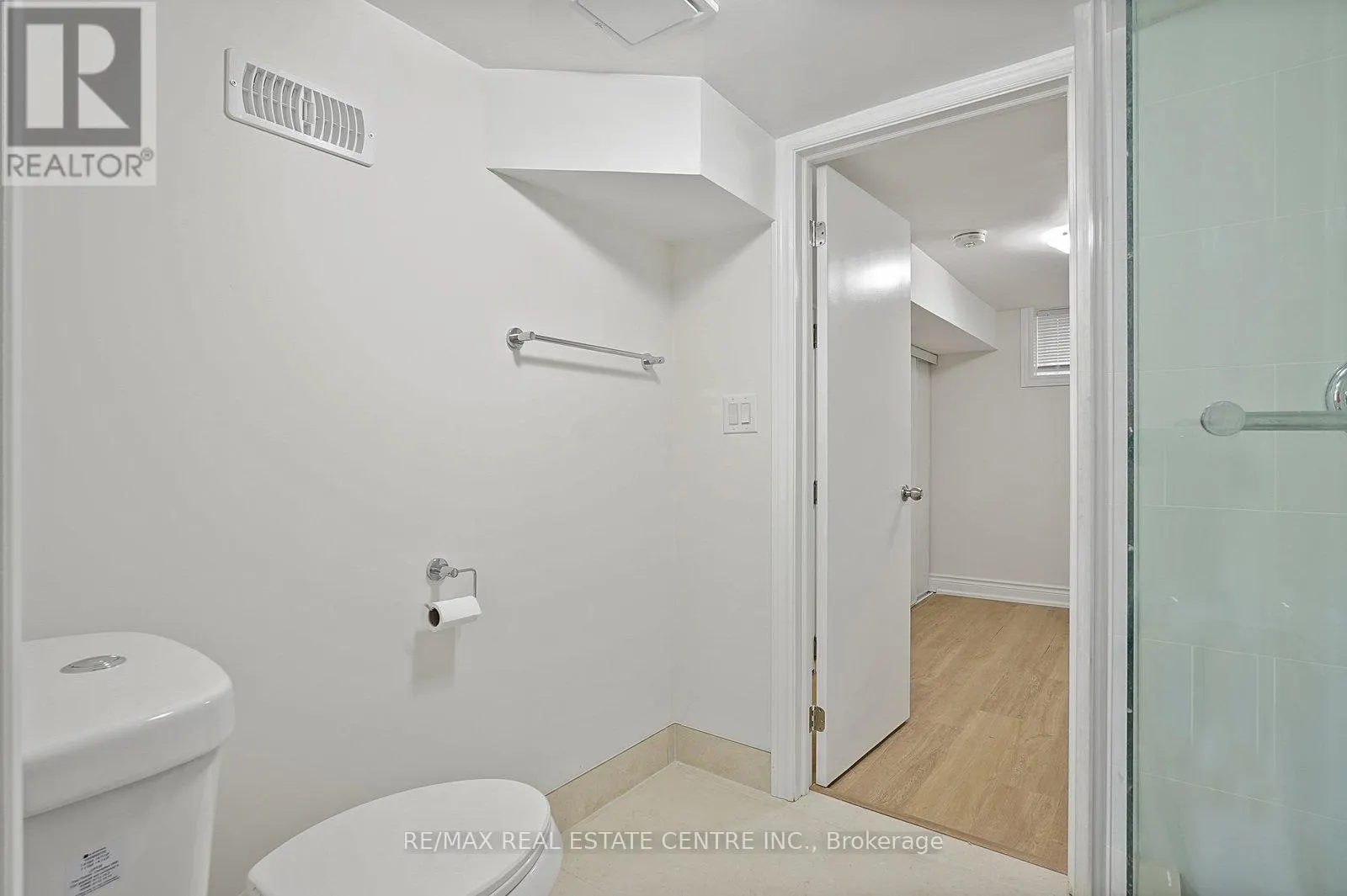 LOWER - 482 RHODES AVENUE