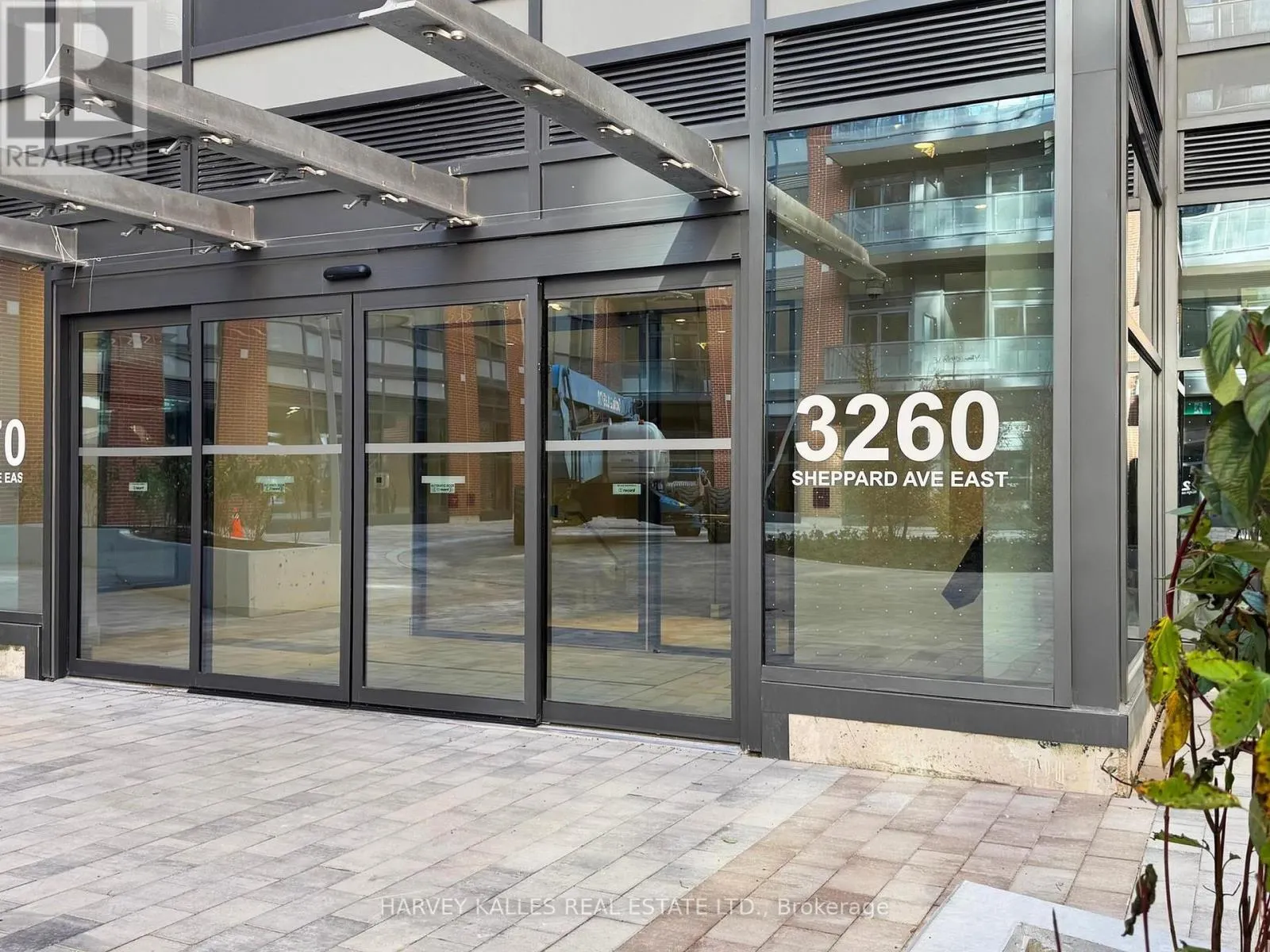 1402 - 3260 SHEPPARD AVENUE E