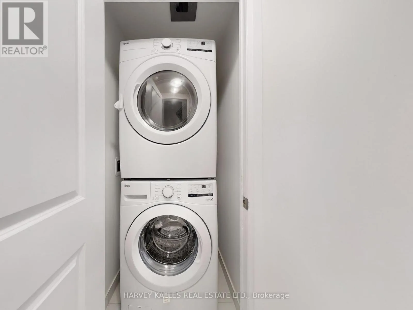 1402 - 3260 SHEPPARD AVENUE E