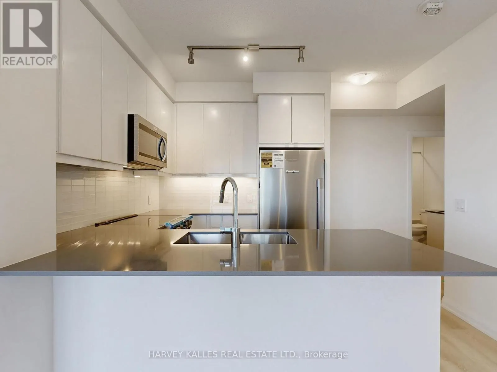 1402 - 3260 SHEPPARD AVENUE E