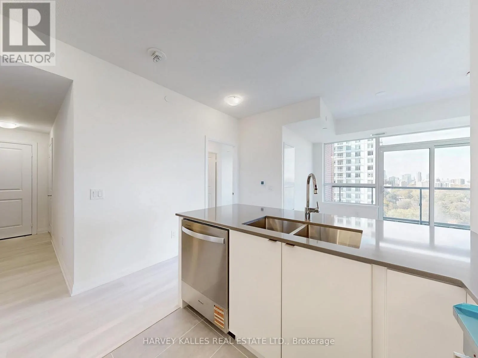 1402 - 3260 SHEPPARD AVENUE E