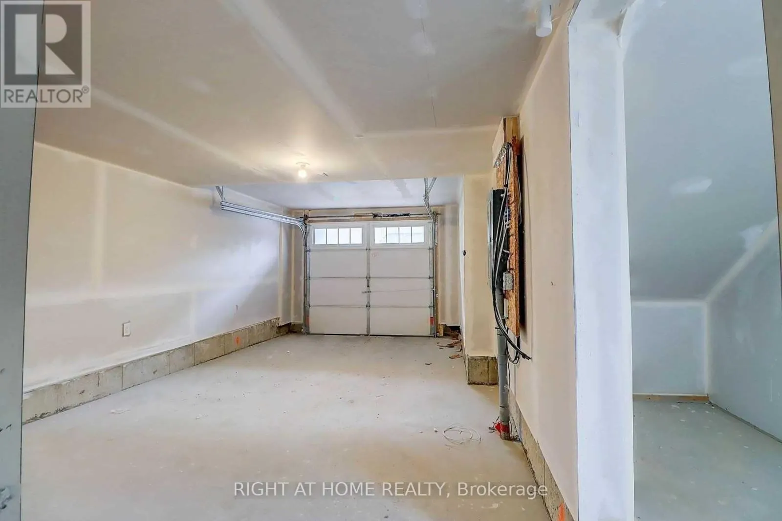 2552 EARLEVILLE PATH