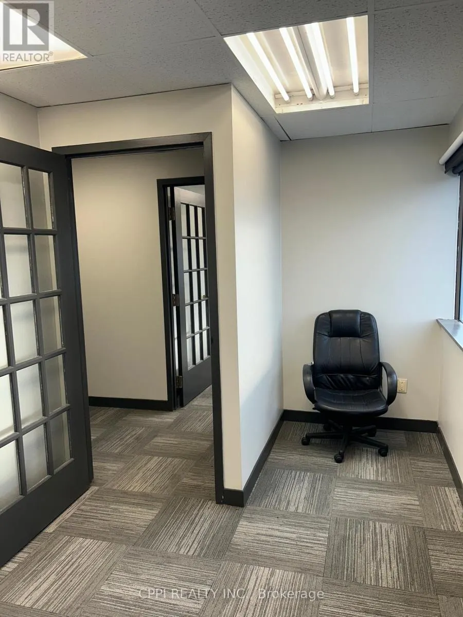 220 - 650 KING STREET E