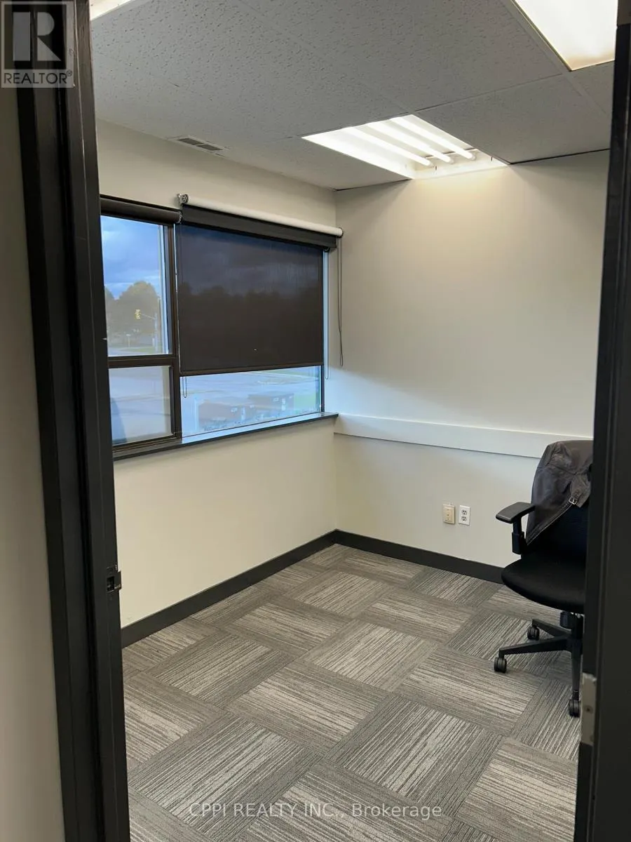 220 - 650 KING STREET E