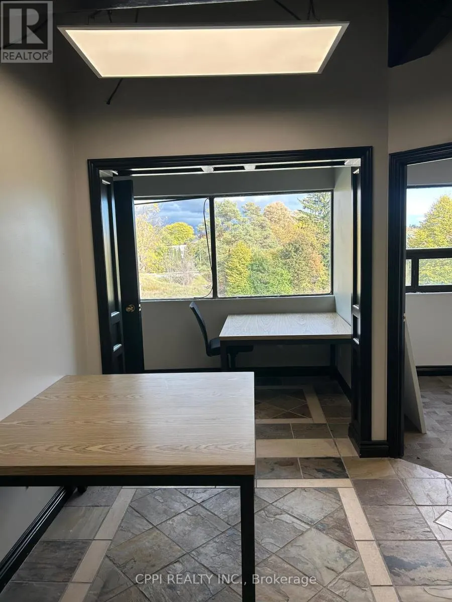 217 - 650 KING STREET E