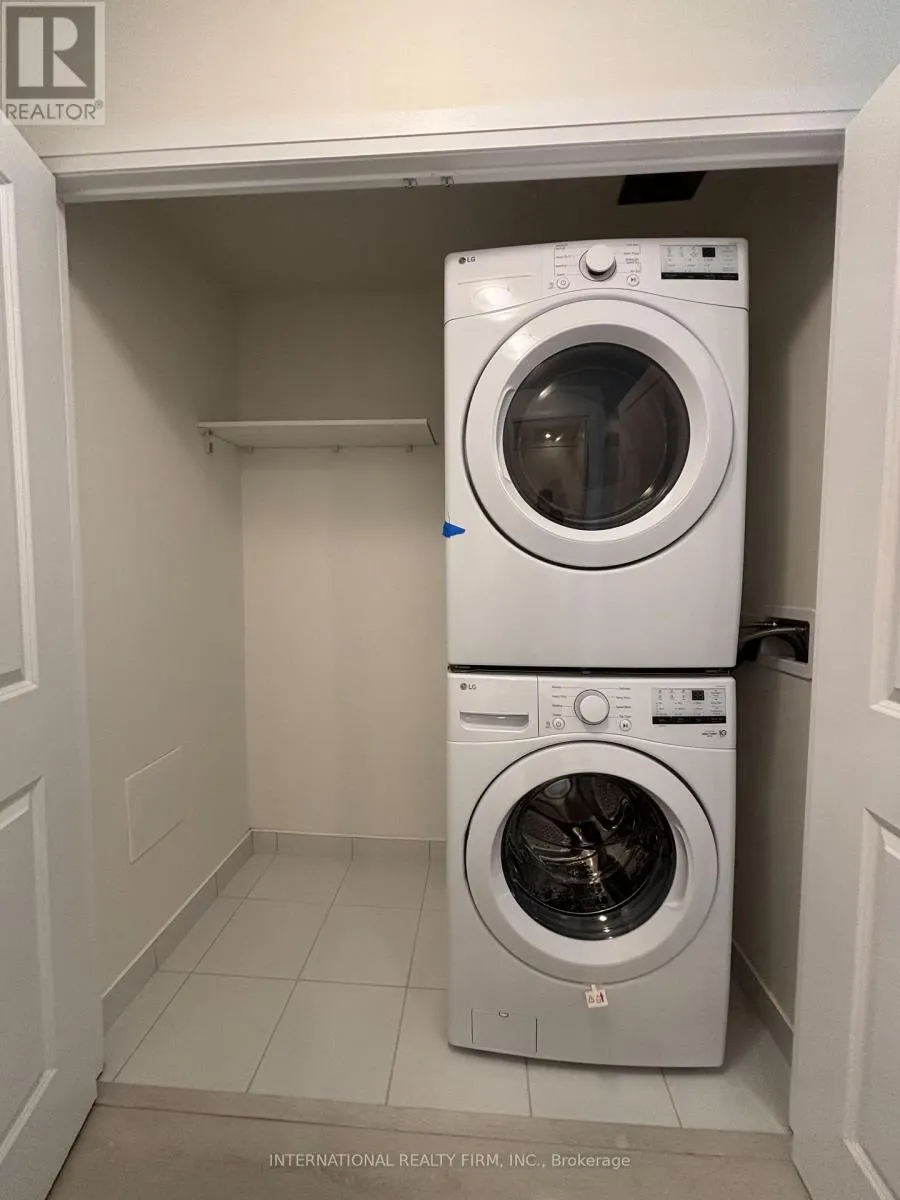 2725 - 3270 SHEPPARD AVENUE E