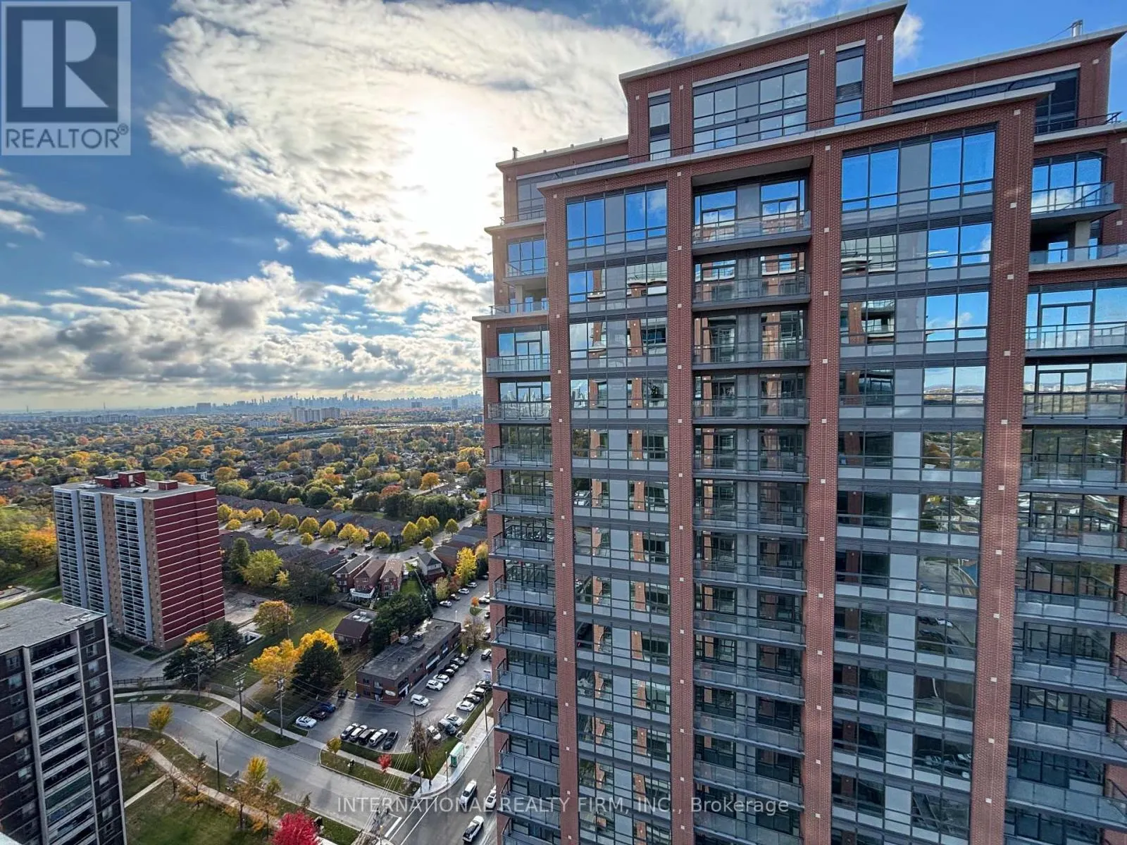 2725 - 3270 SHEPPARD AVENUE E