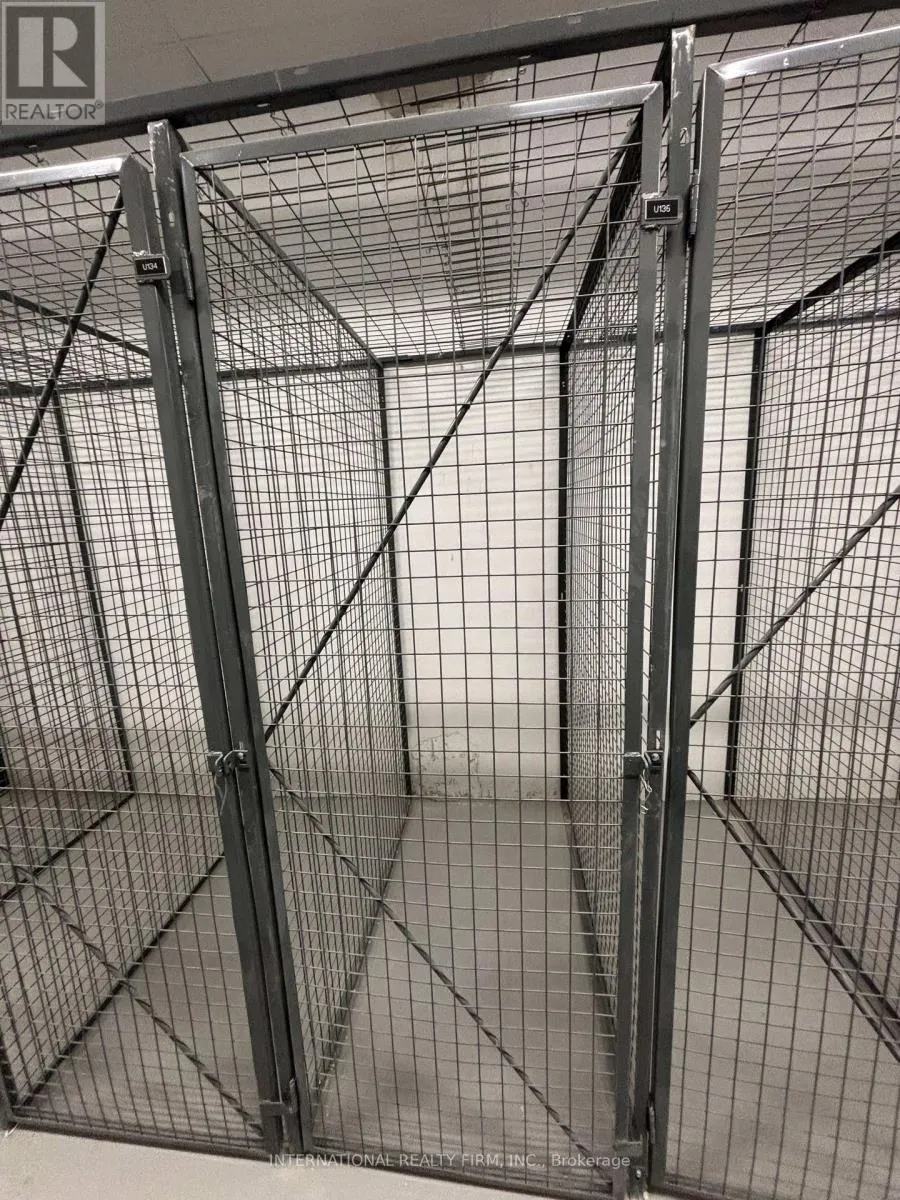 2725 - 3270 SHEPPARD AVENUE E