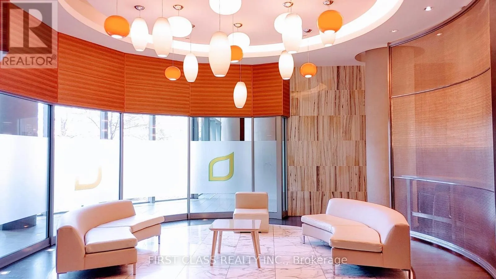 1616 - 135 VILLAGE GREEN SQUARE