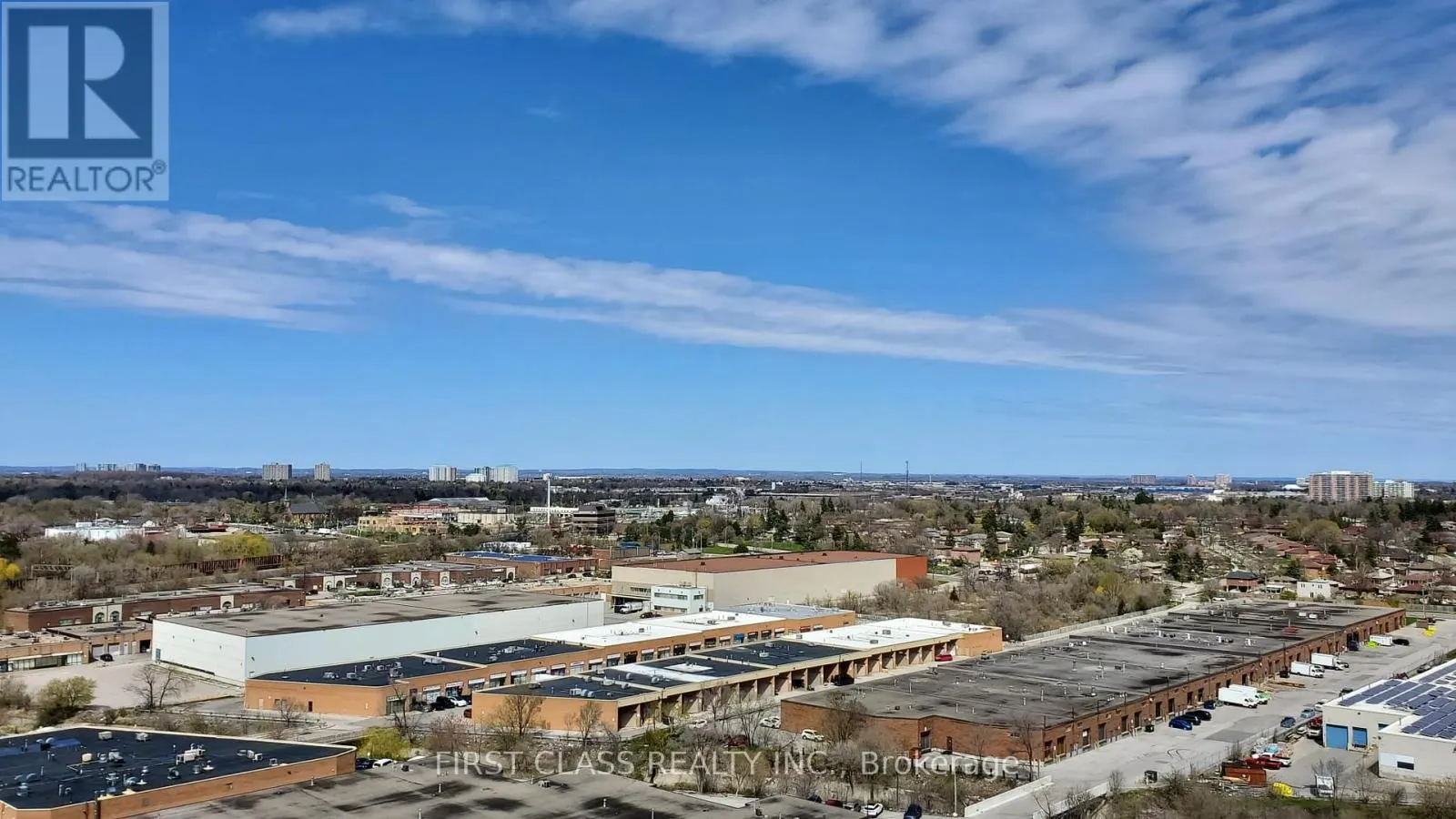 1616 - 135 VILLAGE GREEN SQUARE