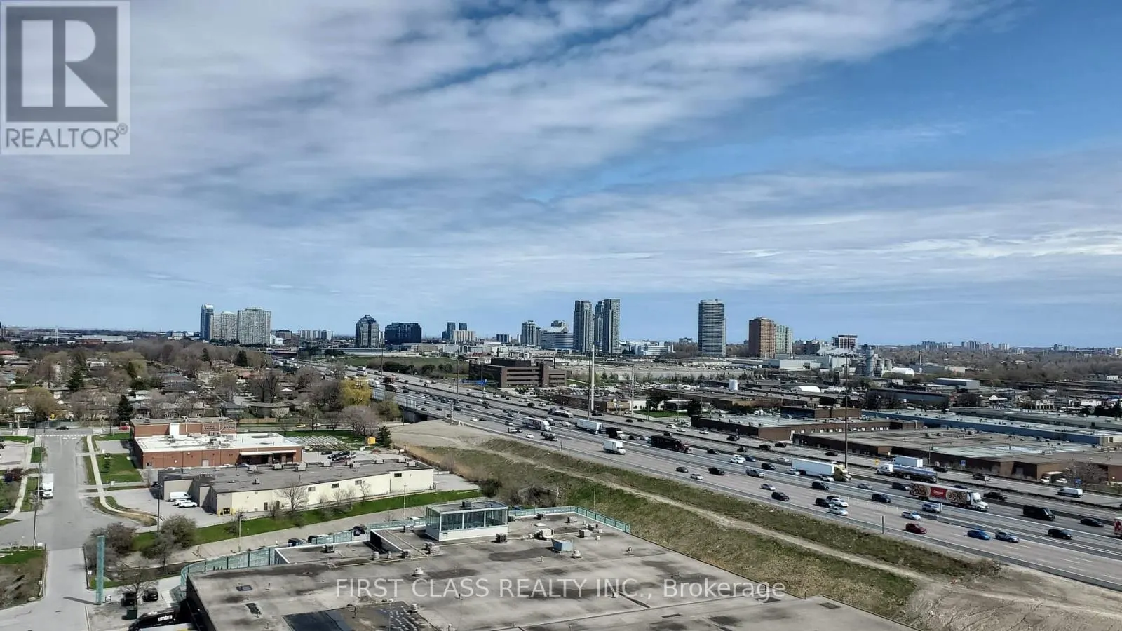 1616 - 135 VILLAGE GREEN SQUARE