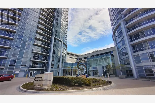 1616 - 135 VILLAGE GREEN SQUARE