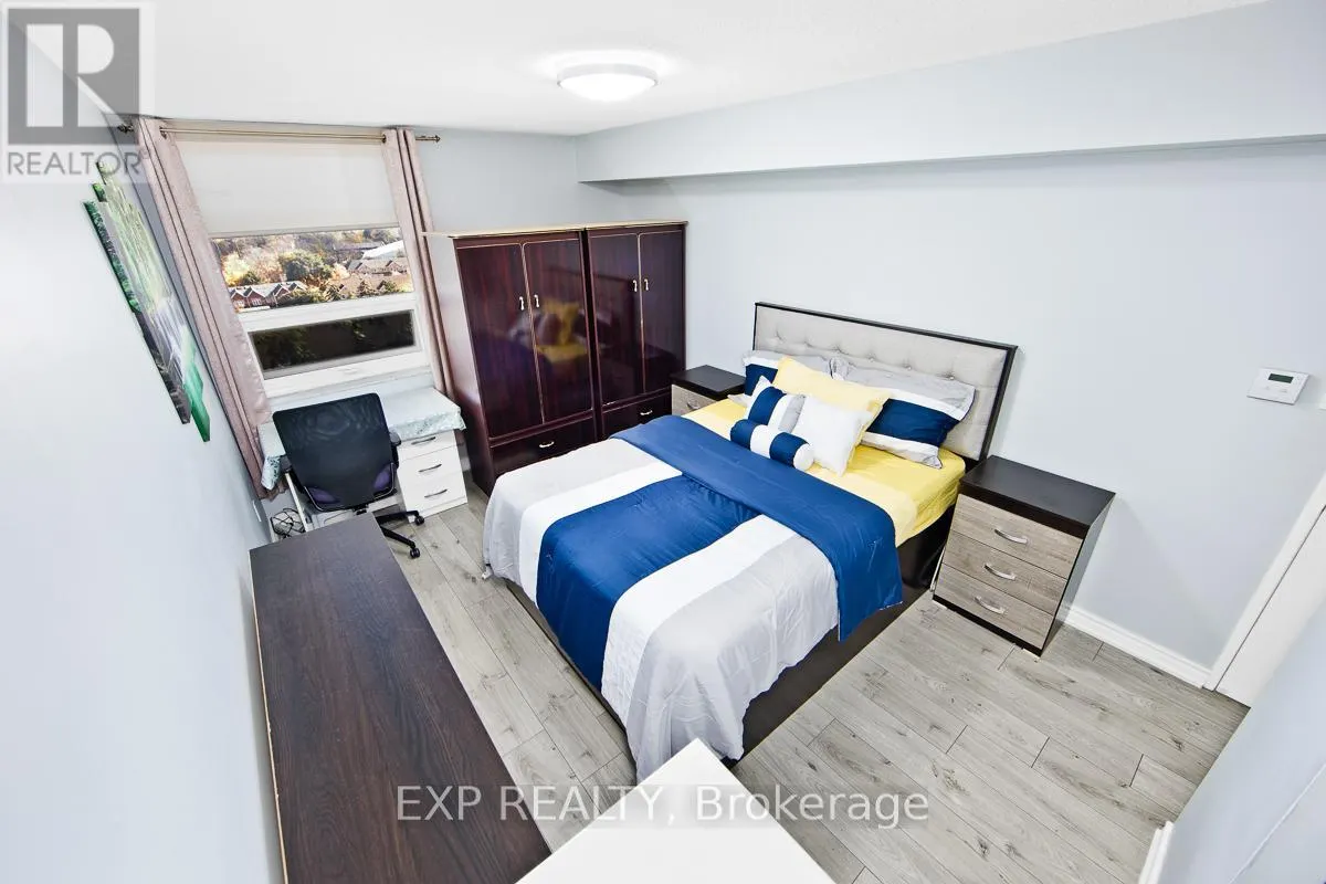 1111 - 121 LING ROAD