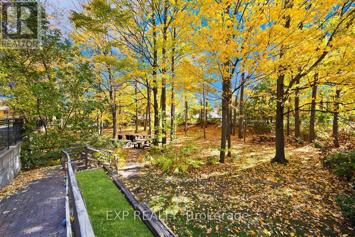 1111 - 121 LING ROAD