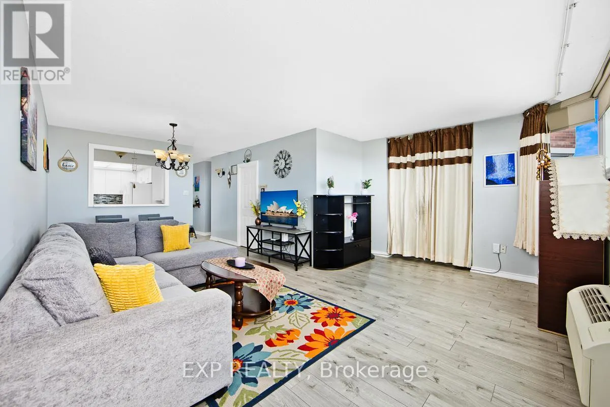 1111 - 121 LING ROAD