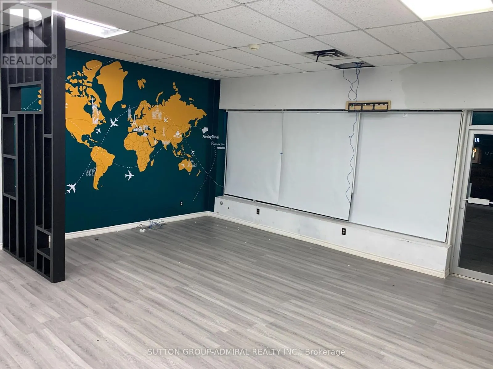 4B - 3110 KINGSTON ROAD