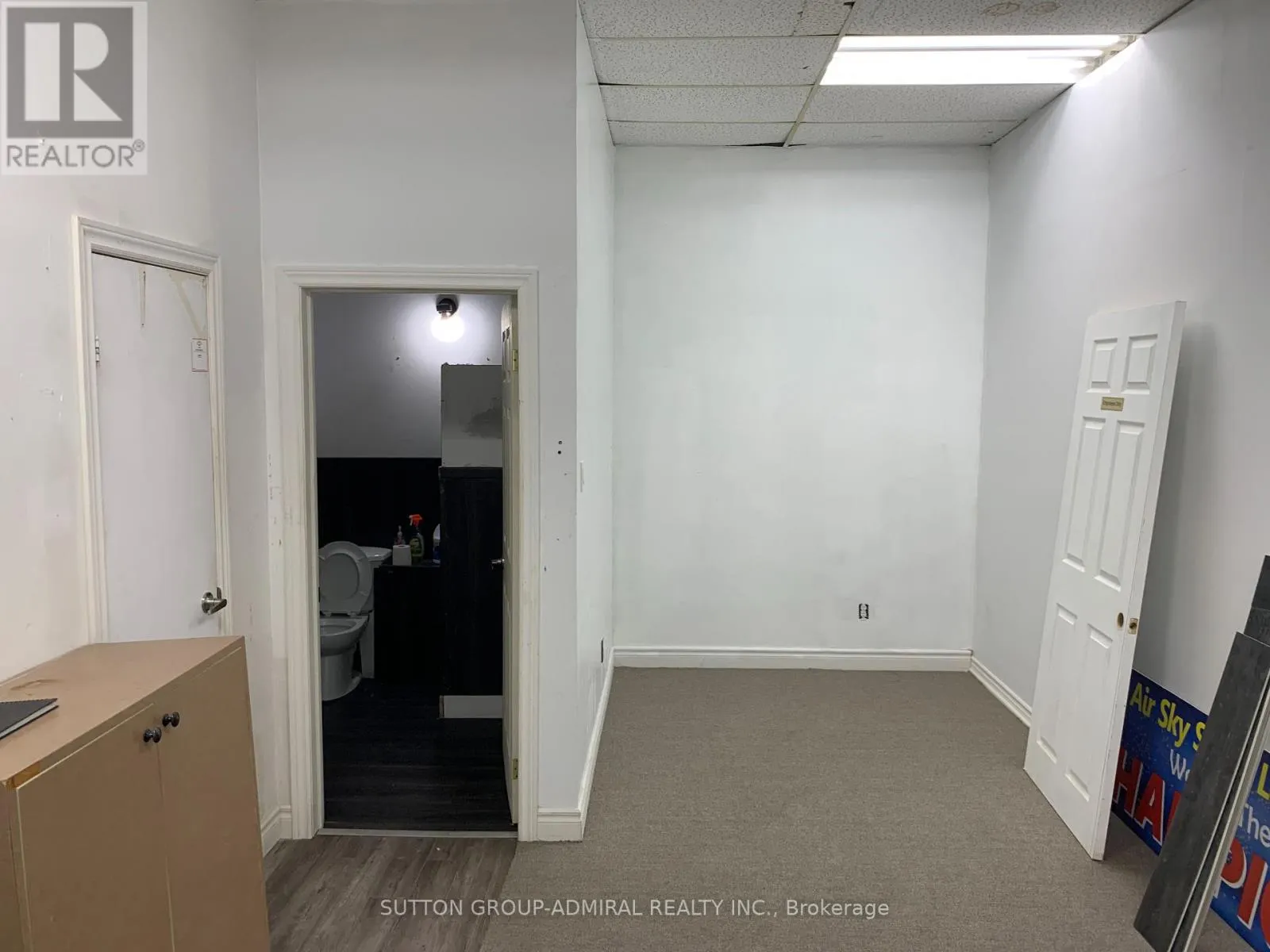 4B - 3110 KINGSTON ROAD