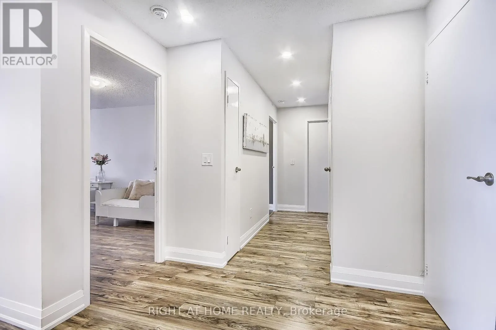 PH7 - 955 O'CONNOR DRIVE E