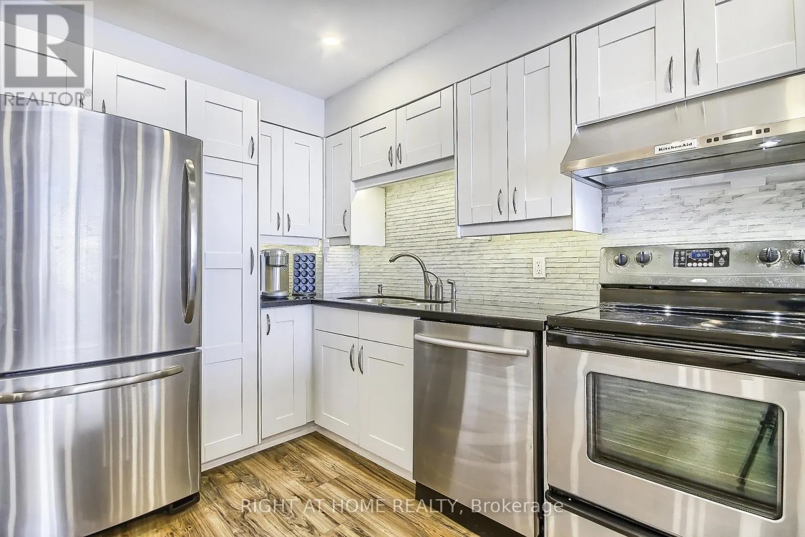 PH7 - 955 O'CONNOR DRIVE E