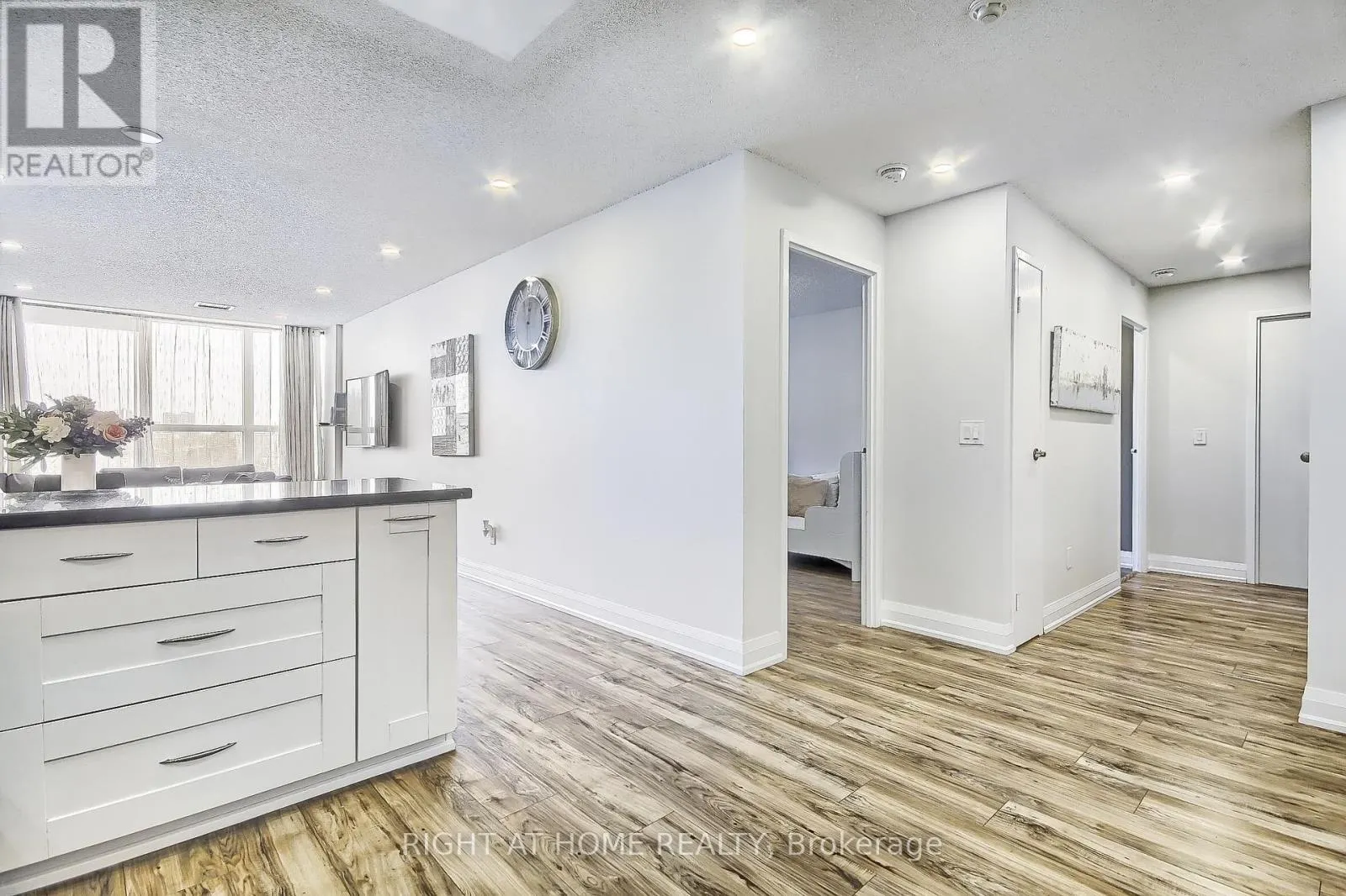 PH7 - 955 O'CONNOR DRIVE E