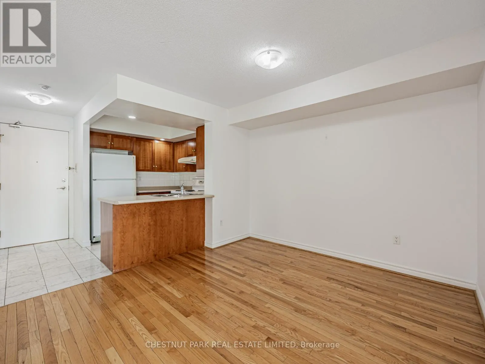 1029 - 125 OMNI DRIVE