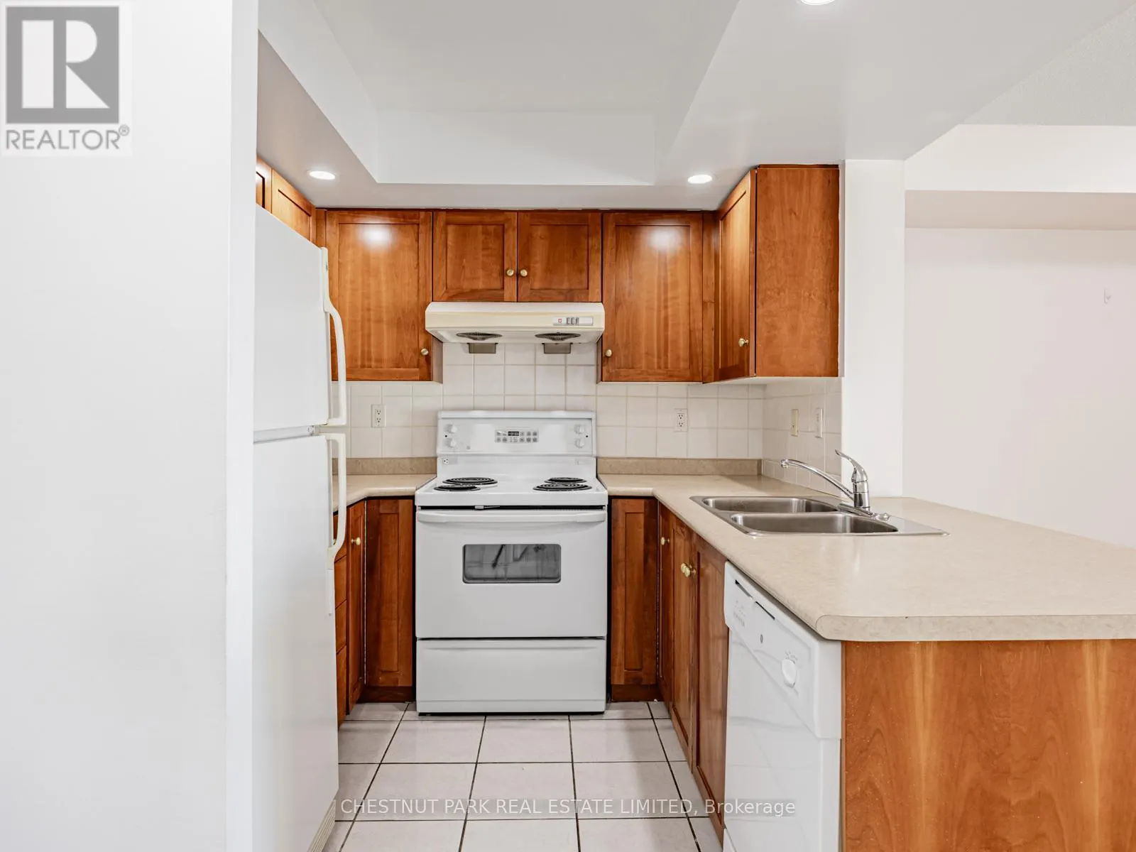 1029 - 125 OMNI DRIVE