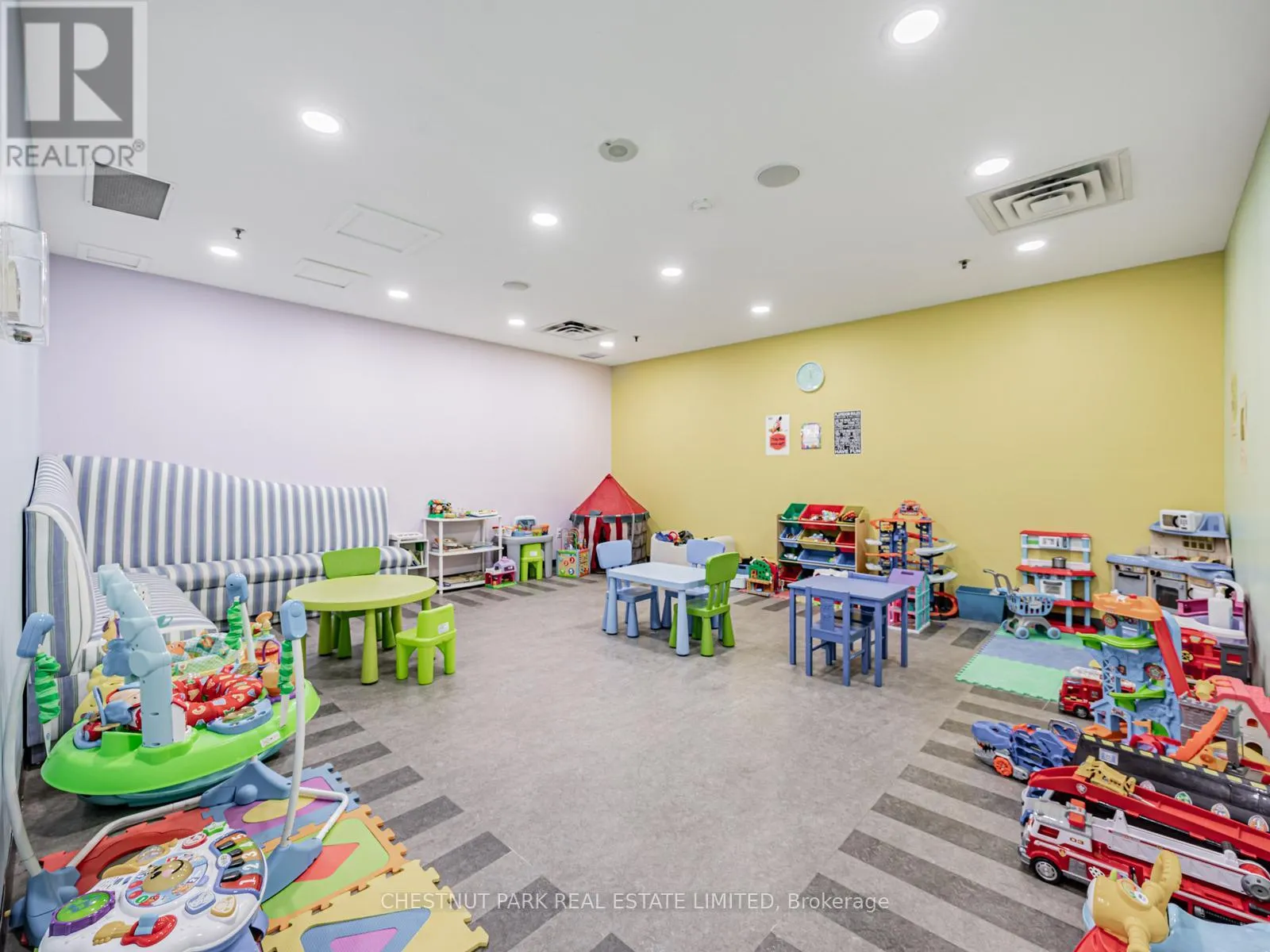 1029 - 125 OMNI DRIVE